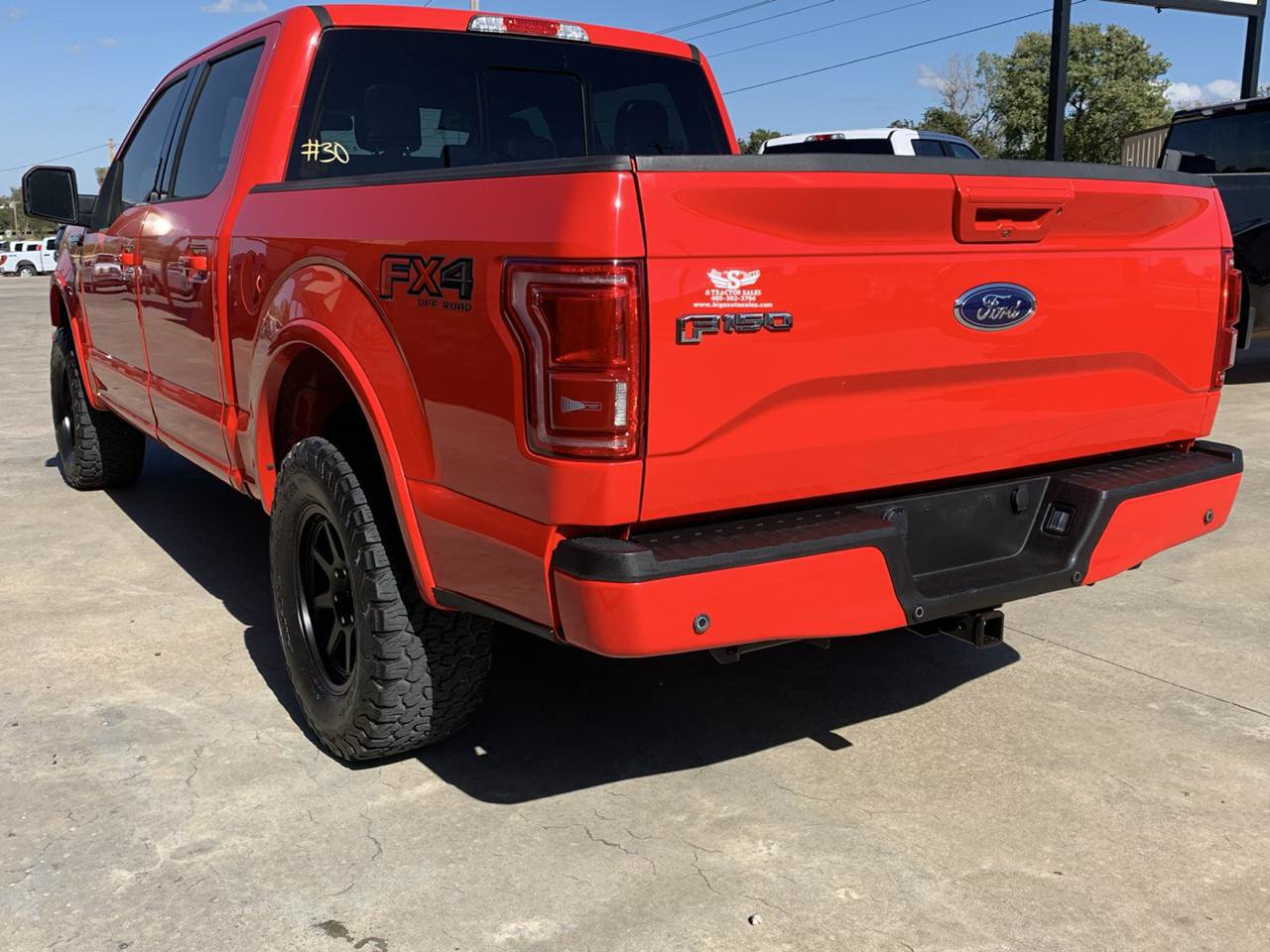 Used 2015 Ford F150 Lariat w/ Equipment Group 502A Luxury AWD/4WD image 4