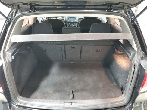 Used 2012 Volkswagen Golf 2-Door FWD image 9
