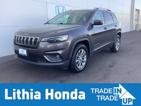 Used 2020 Jeep Cherokee Latitude Plus w/ Cold Weather Group AWD/4WD image 1