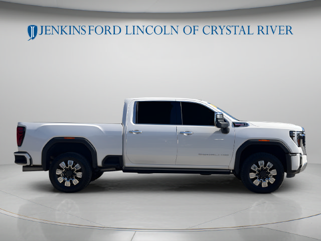 Used 2024 GMC Sierra 3500 Denali w/ Denali Reserve Package AWD/4WD image 2