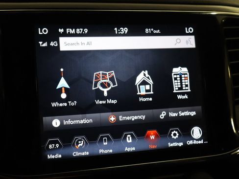 Used 2022 Jeep Grand Cherokee Laredo E AWD/4WD image 36