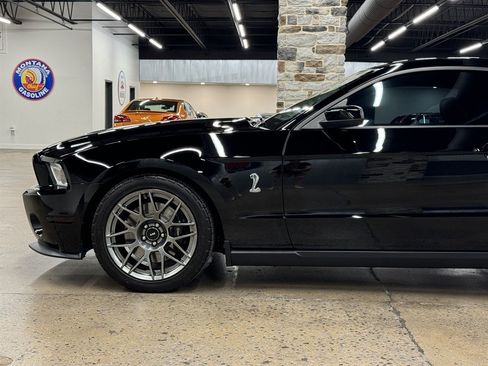 Used 2012 Ford Mustang Shelby GT500 w/ SVT Performance Pkg RWD image 5