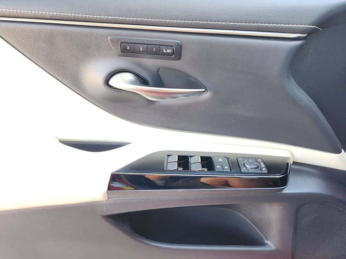 Used 2022 Lexus ES 350 w/ Premium Package FWD image 41