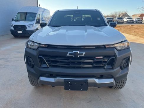 Used 2024 Chevrolet Colorado Trail Boss w/ Technology Package image 2