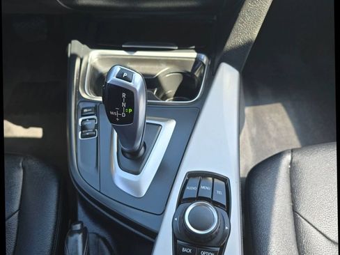 Used 2015 BMW 320i Sedan RWD image 16