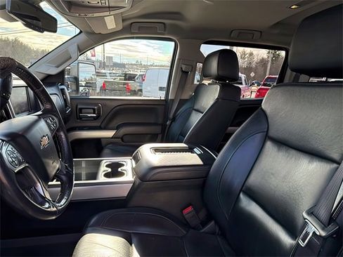 Used 2018 Chevrolet Silverado 2500 LTZ w/ Duramax Plus Package image 17