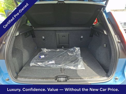 Certified 2023 Volvo XC40 B5 Plus w/ Climate Package AWD/4WD image 29