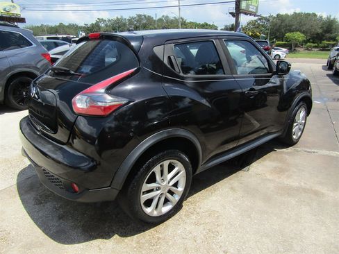 Used 2016 Nissan Juke S FWD image 4