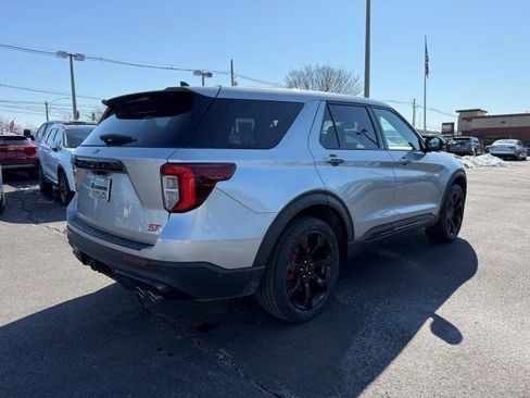 Used 2021 Ford Explorer ST w/ ST Street Pack image 6