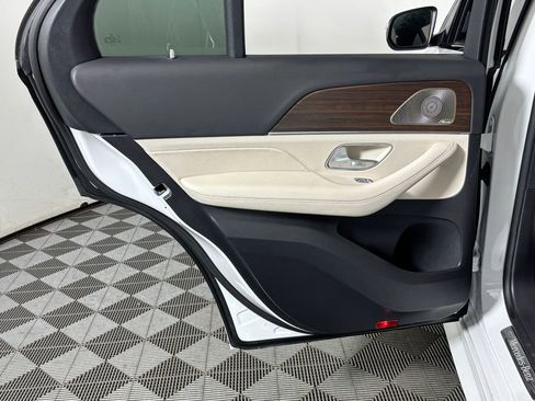 Certified 2025 Mercedes-Benz GLE 450 4MATIC image 29