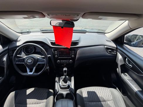 Used 2019 Nissan Rogue S w/ Special Edition Package FWD image 22