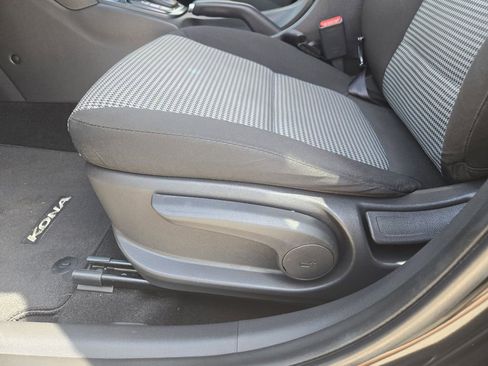 Used 2019 Hyundai Kona SEL FWD image 25