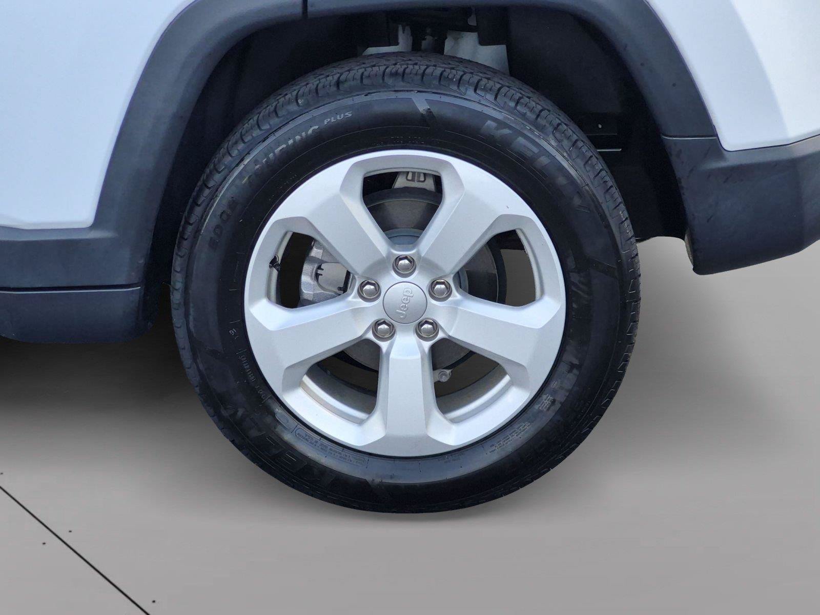 Used 2022 Jeep Compass Latitude AWD/4WD image 30
