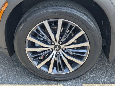Used 2023 INFINITI QX60 Sensory w/ Vision Package AWD/4WD image 11