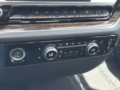 Used 2022 GMC Sierra 1500 Elevation AWD/4WD image 6