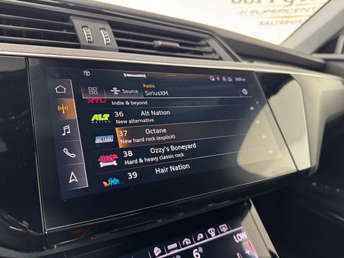 Used 2022 Audi e-tron S Prestige w/ Prestige Package AWD/4WD image 21