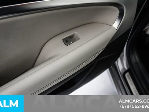 Used 2025 Genesis G70 2.5T AWD/4WD image 56
