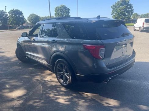 Used 2024 Ford Explorer XLT w/ Equipment Group 202A RWD image 3