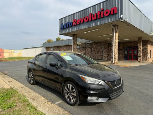 Used 2020 Nissan Versa SR FWD image 1