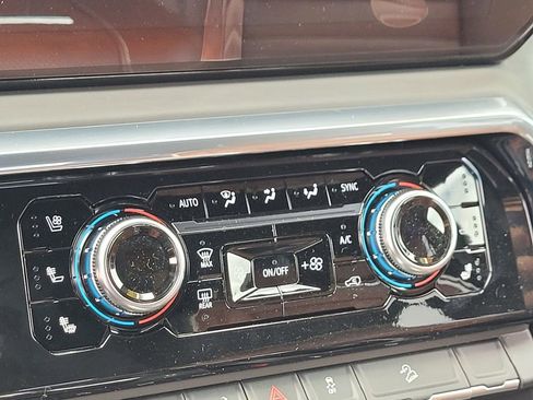 New 2026 GMC Sierra 2500 Denali Ultimate w/ Max Trailering Package image 17