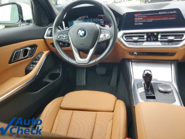 Used 2022 BMW 330i Sedan w/ Driving Assistance Package RWD image 16