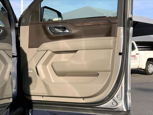 Used 2022 Chevrolet Tahoe LT image 23