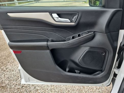 Used 2021 Ford Escape SE FWD image 21