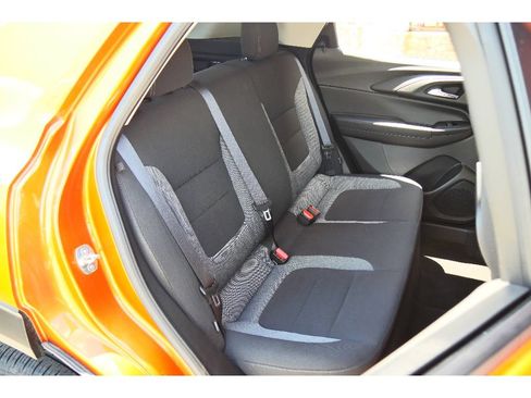 Used 2022 Chevrolet TrailBlazer LT w/ LPO, Blackout Package AWD/4WD image 16