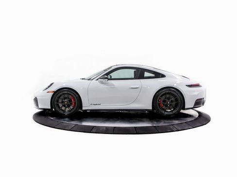 New 2026 Porsche 911 Carrera GTS image 2