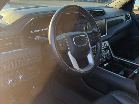 Used 2023 GMC Yukon XL Denali w/ Denali Reserve Package AWD/4WD image 9