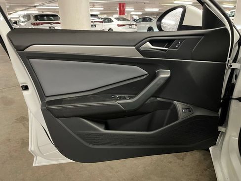 New 2026 Volkswagen Jetta SE FWD image 19