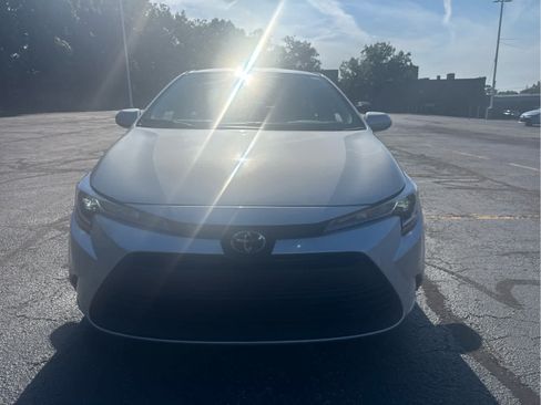 Used 2024 Toyota Corolla LE FWD image 4
