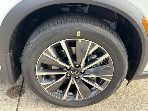 New 2026 INFINITI QX60 Luxe w/ Cargo Package FWD image 10