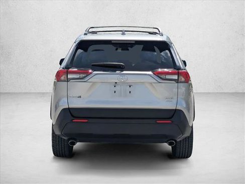 Used 2022 Toyota RAV4 XLE Premium AWD/4WD image 6