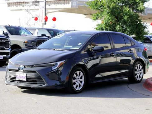 Used 2023 Toyota Corolla LE FWD image 7