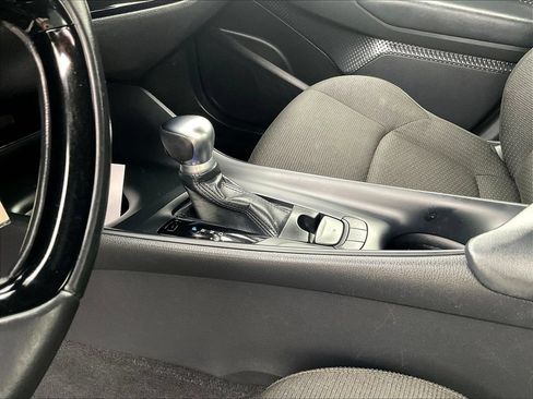 Used 2018 Toyota C-HR XLE FWD image 18