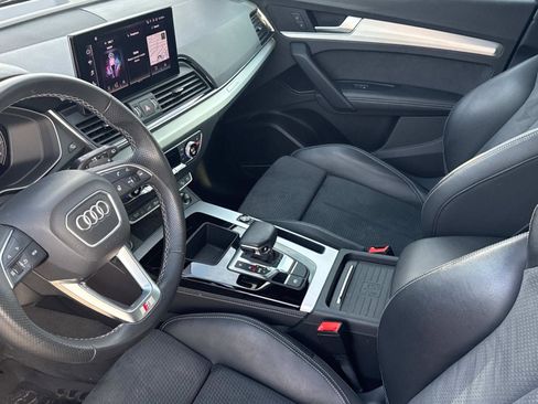 Used 2021 Audi Q5 e Premium Plus w/ Premium Plus Package image 19