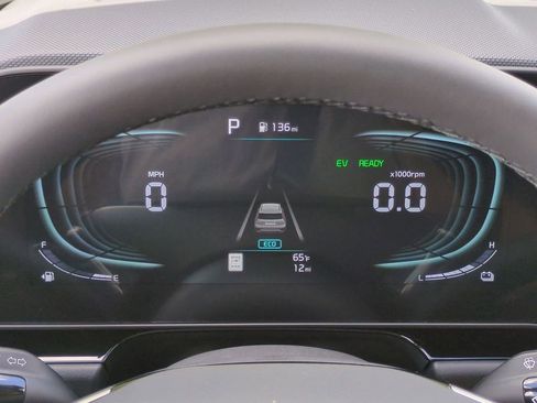 New 2025 Kia Niro SX image 28