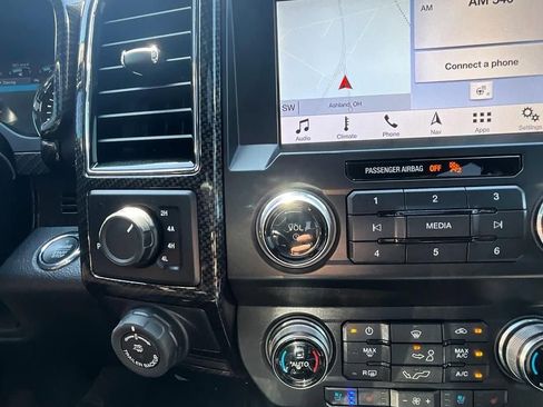 Used 2019 Ford F150 Lariat w/ Equipment Group 502A Luxury AWD/4WD image 35