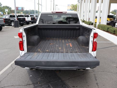 Used 2023 Chevrolet Silverado 1500 RST w/ Z71 Off-Road Package AWD/4WD image 12