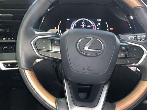 Used 2024 Lexus RX 350 w/ Convenience Package image 16