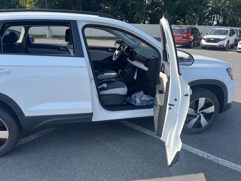 New 2025 Volkswagen Taos S image 17