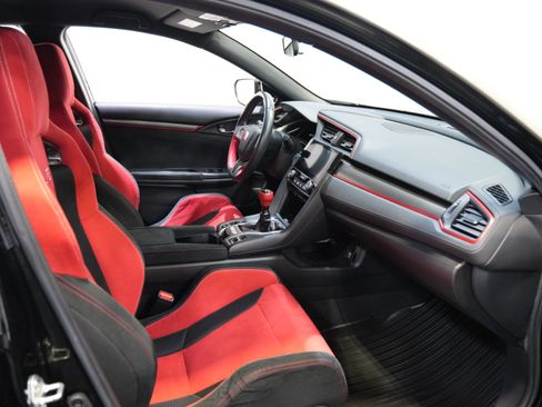 Used 2018 Honda Civic Type R image 32
