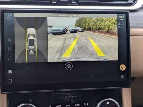 Used 2022 Jaguar F-PACE S image 10
