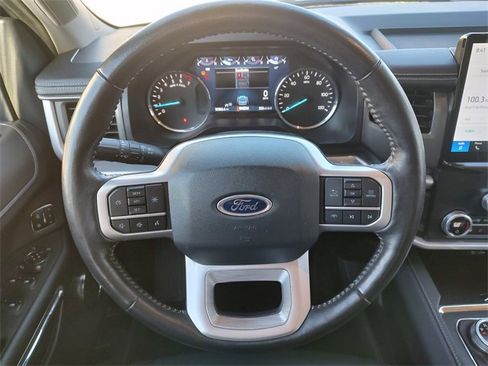 Used 2024 Ford Expedition Max XLT image 14