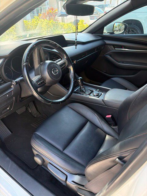 Used 2021 MAZDA MAZDA3 s FWD image 3