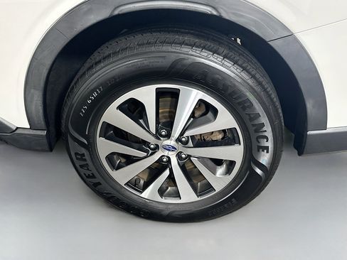 Used 2020 Subaru Outback Premium image 30