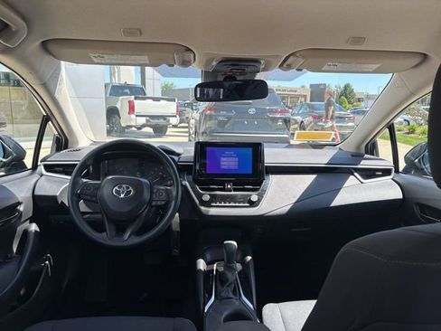 Used 2025 Toyota Corolla LE FWD image 22
