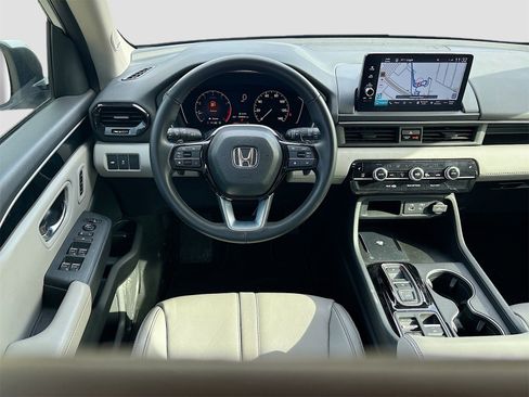 Used 2023 Honda Pilot Touring image 23