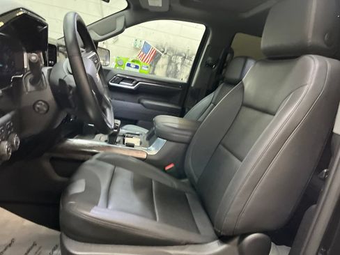 Used 2025 Chevrolet Silverado 1500 LTZ w/ LTZ Premium Package AWD/4WD image 14